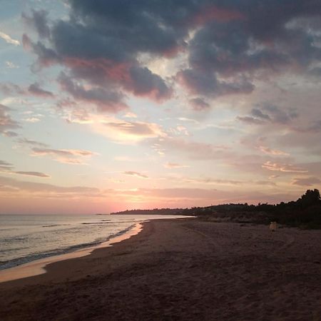 Villa La Perla Bianca Porto Palo Esterno foto