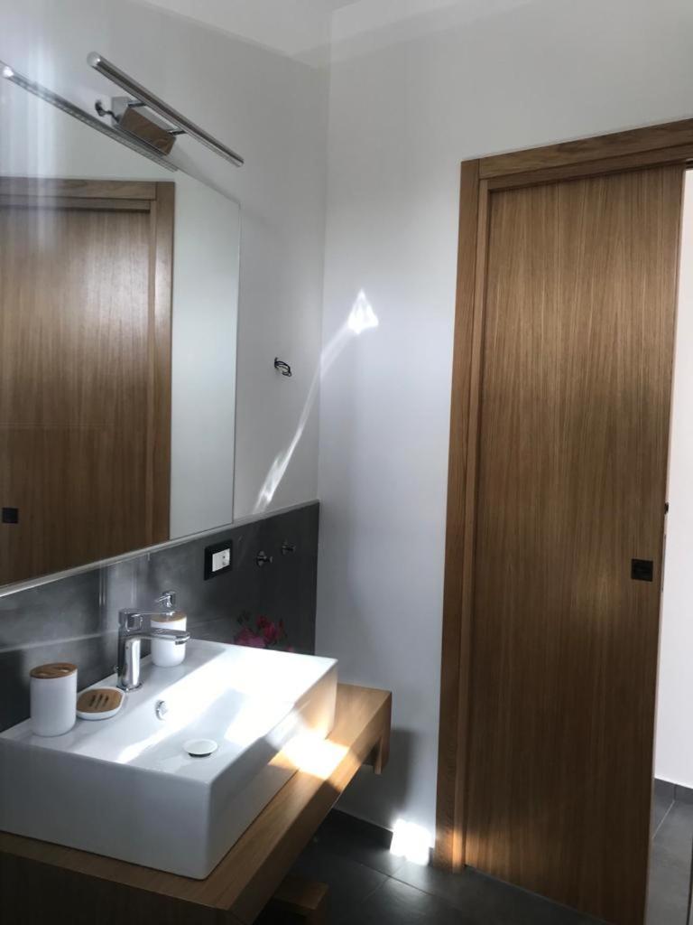 Villa La Perla Bianca Porto Palo Esterno foto