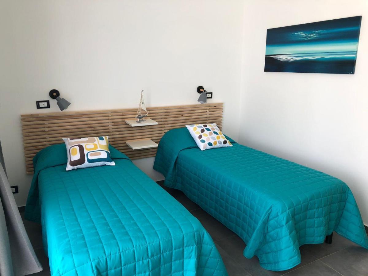 Villa La Perla Bianca Porto Palo Esterno foto