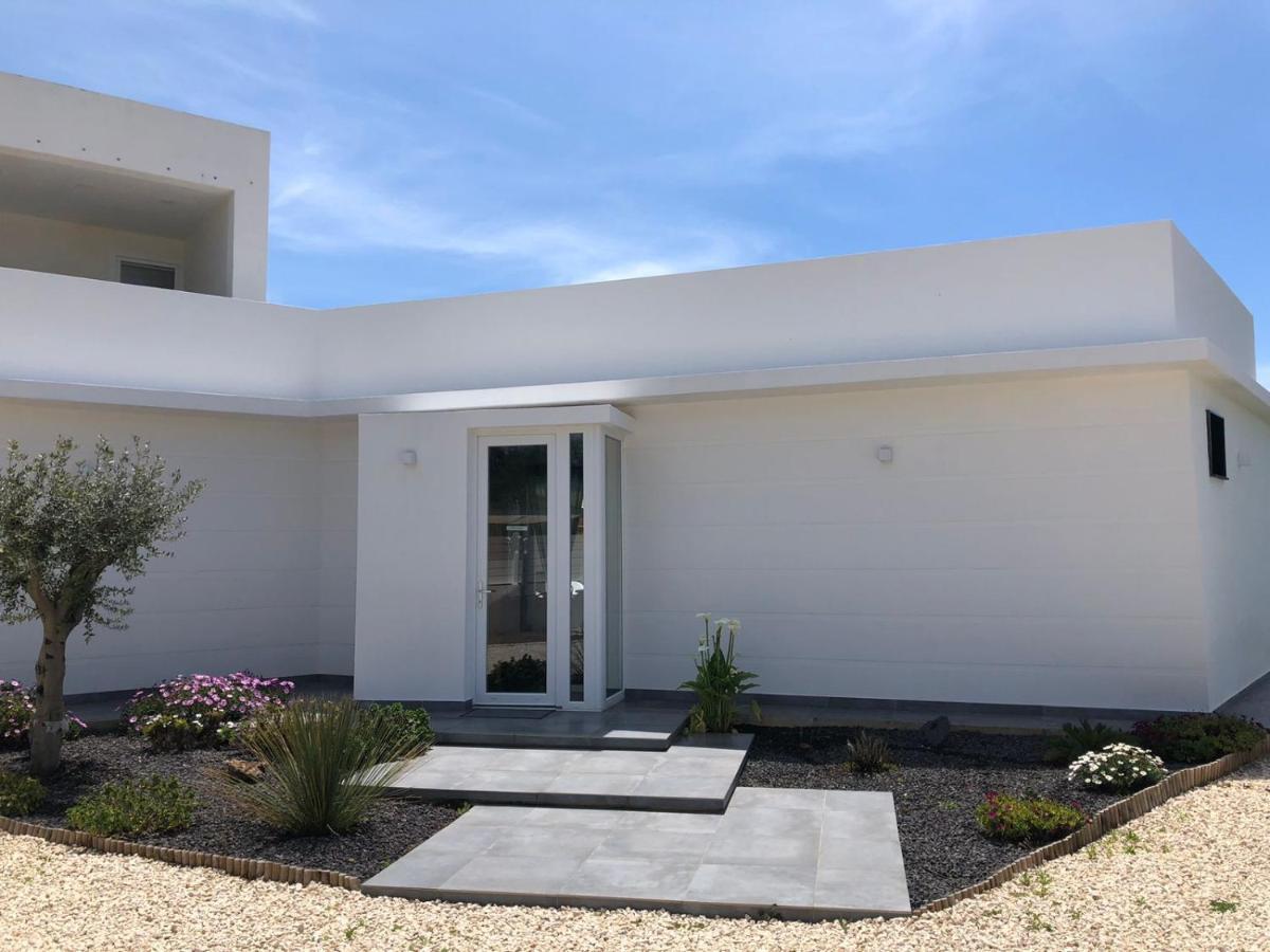 Villa La Perla Bianca Porto Palo Esterno foto